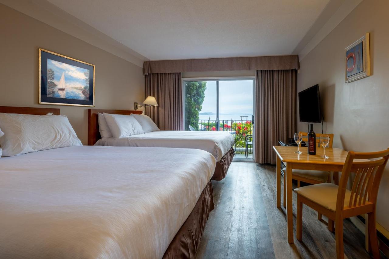 Sidney Waterfront Inn & Suites Bagian luar foto