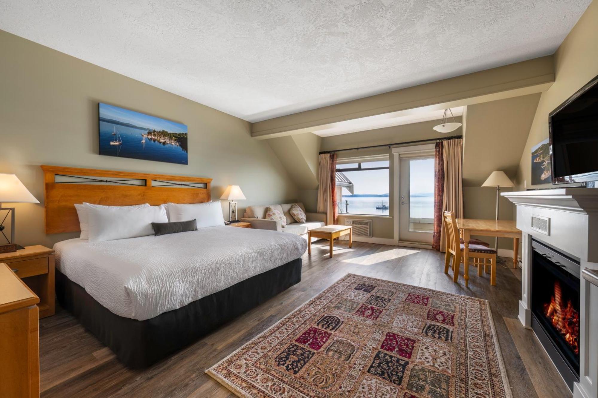 Sidney Waterfront Inn & Suites Bagian luar foto